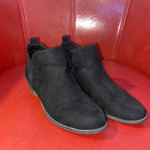 Slip on boots